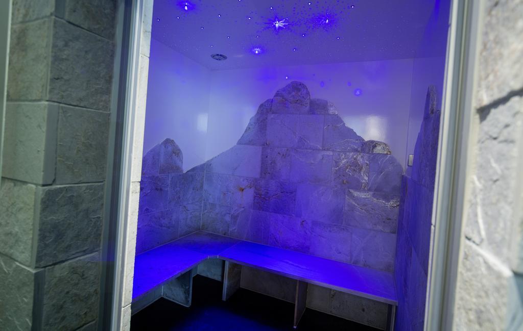 Wellness- Und Schneesporthotel Christiania Saas-Almagell Exterior foto